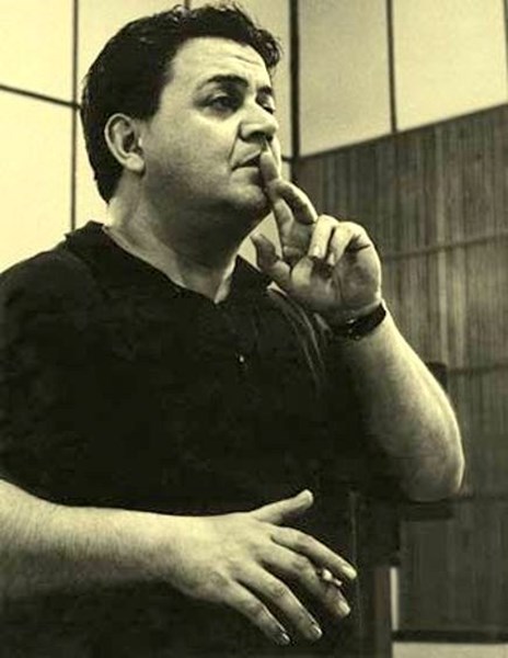 manos xatzidakis